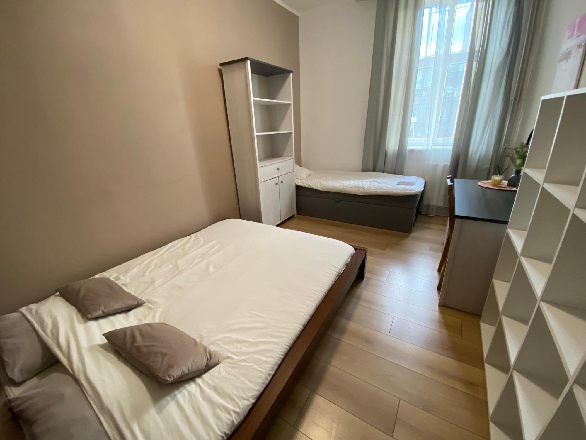 Pini Hostel - Przytulne Pokoje W Centrum Krakowa Ngoại thất bức ảnh
