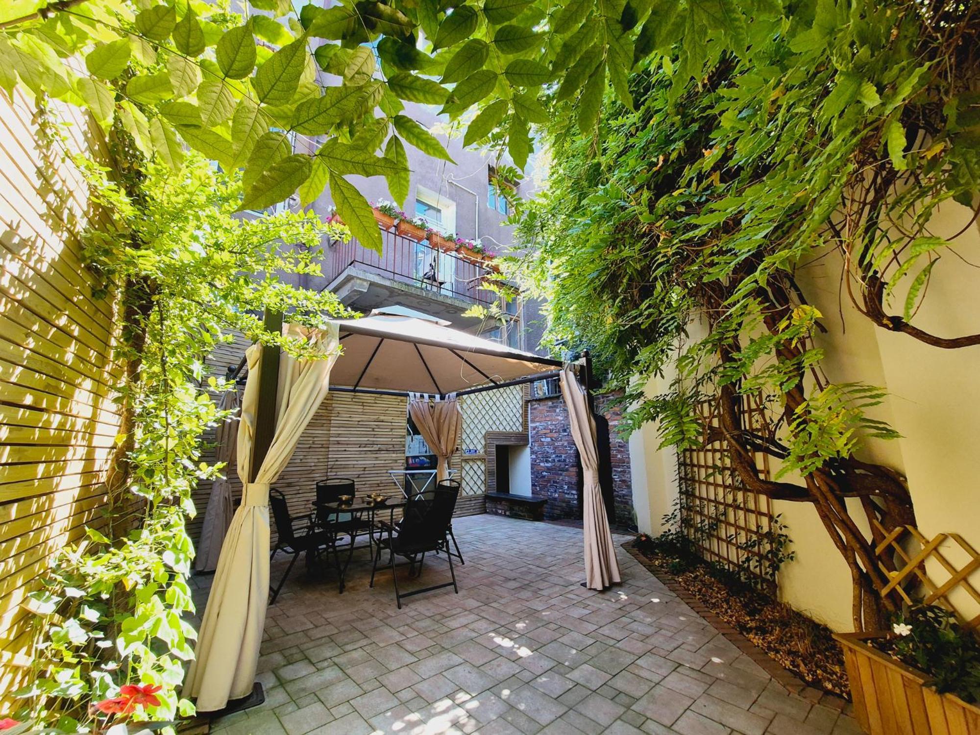 Pini Hostel - Przytulne Pokoje W Centrum Krakowa Ngoại thất bức ảnh